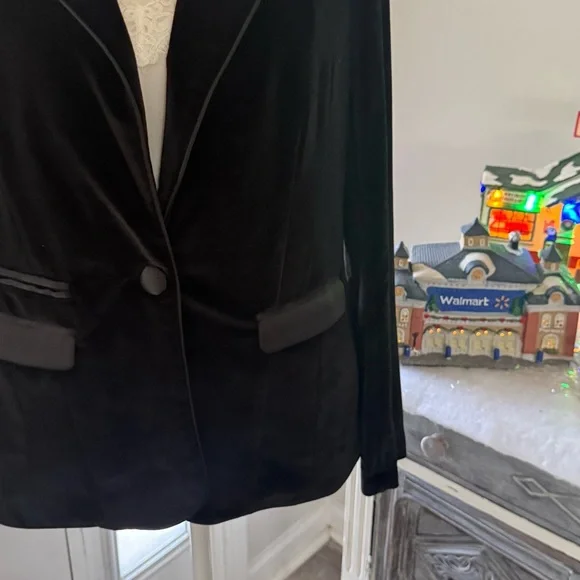 Fate Black Velvet Women's Blazer size large - Picture 5 of 13